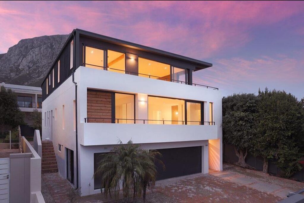 A selection of additional residential projects by FVDM Architects across Hermanus and the Cape coast.